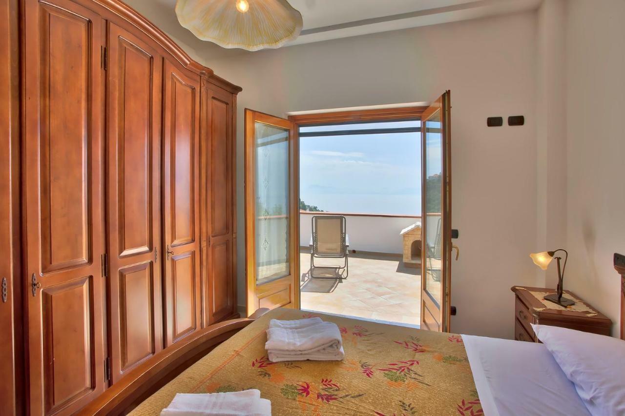 "Casalena" Villa A Furore Amalfi Coast Con Grande Terrazzo E Vista Sul Mare Luaran gambar