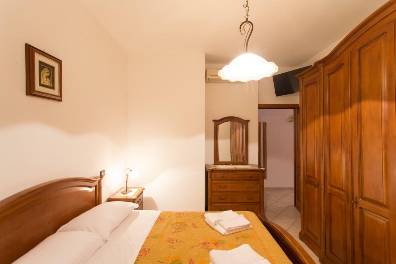 "Casalena" Villa A Furore Amalfi Coast Con Grande Terrazzo E Vista Sul Mare Luaran gambar