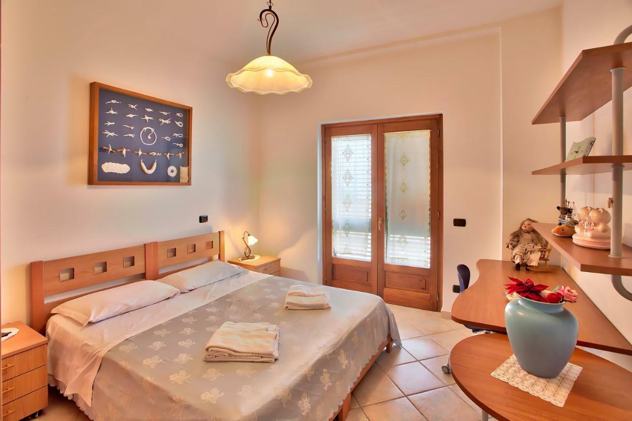 "Casalena" Villa A Furore Amalfi Coast Con Grande Terrazzo E Vista Sul Mare Luaran gambar