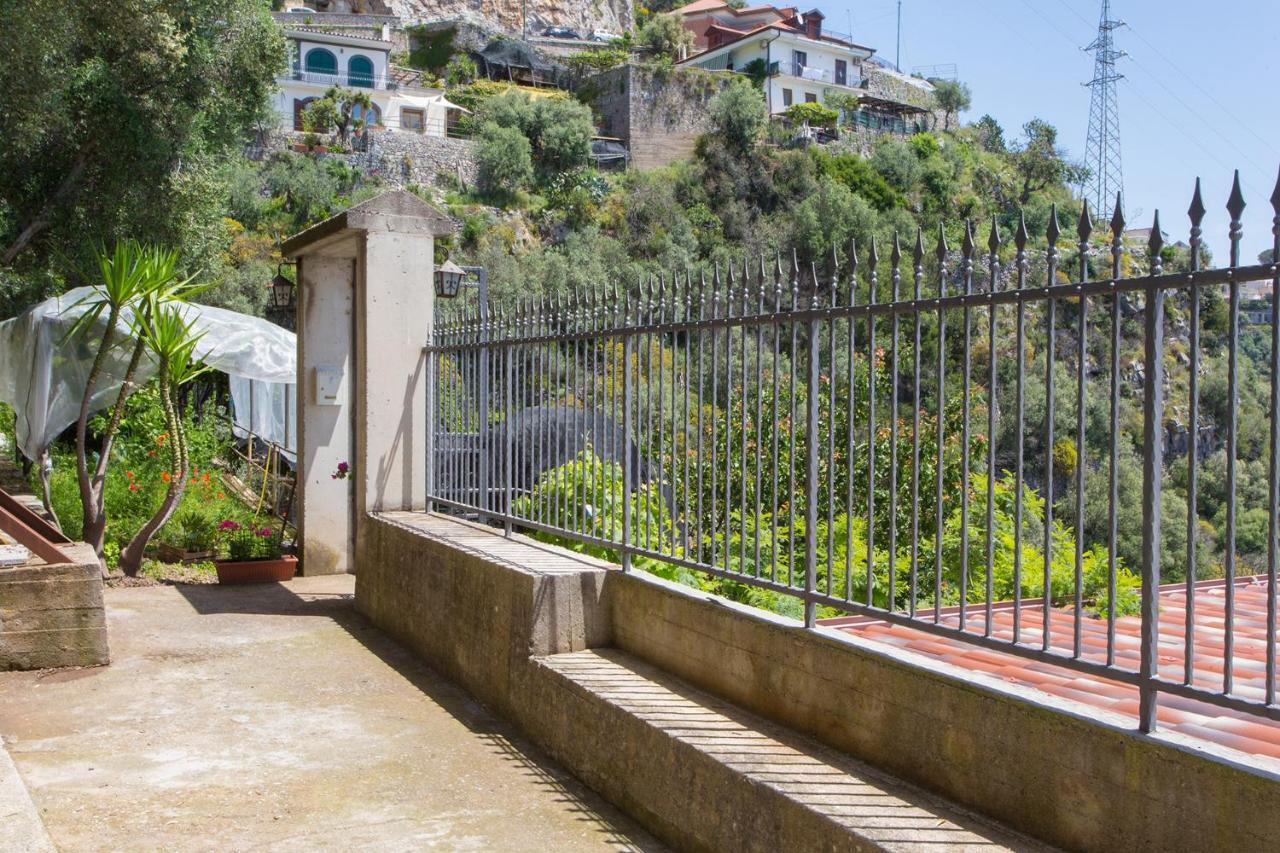 "Casalena" Villa A Furore Amalfi Coast Con Grande Terrazzo E Vista Sul Mare Luaran gambar
