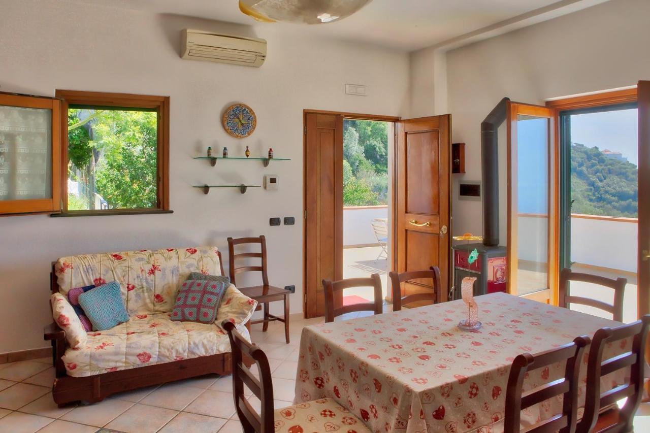 "Casalena" Villa A Furore Amalfi Coast Con Grande Terrazzo E Vista Sul Mare Luaran gambar